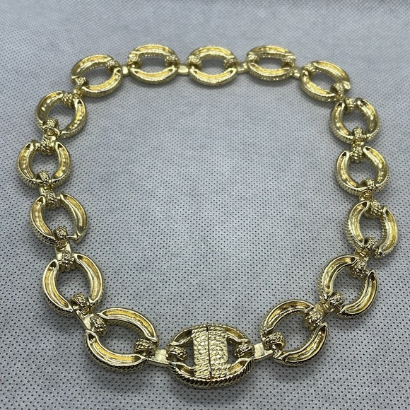 Gold Links Necklace - Picture 6 of 11